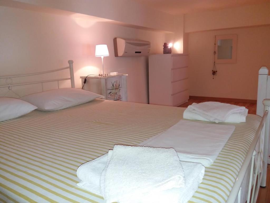 Roula'S Suites Ándros Buitenkant foto